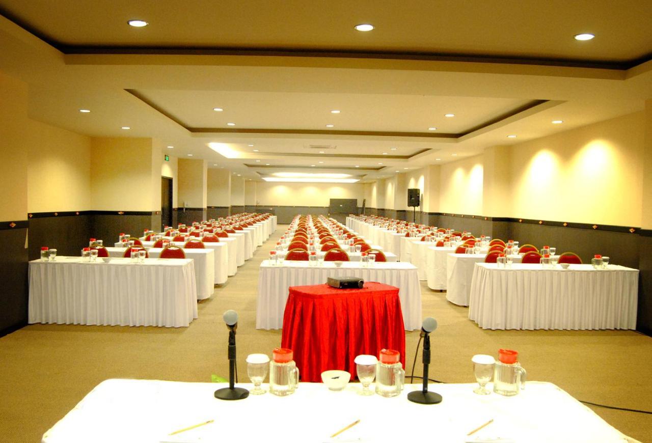 Aston Denpasar Hotel & Convention Extérieur photo