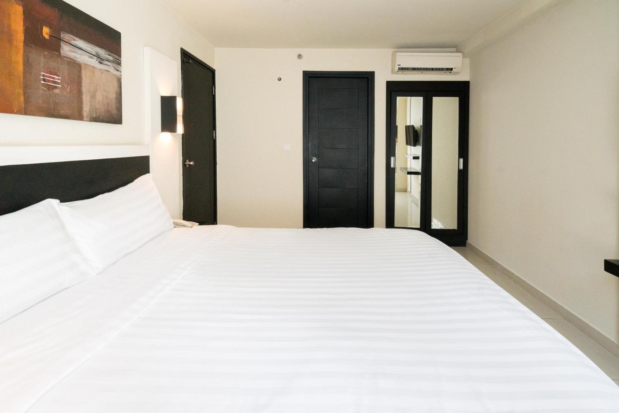 Aston Denpasar Hotel & Convention Extérieur photo